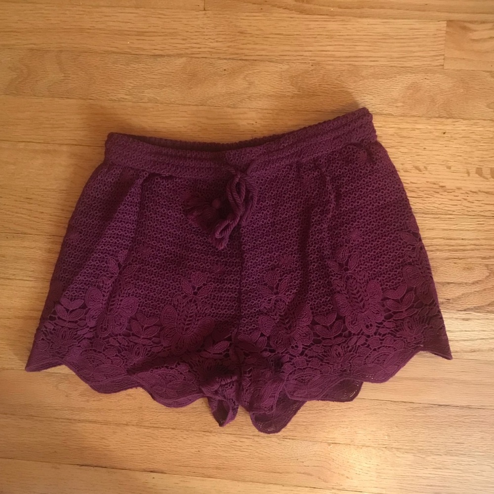 Maroon knit shorts